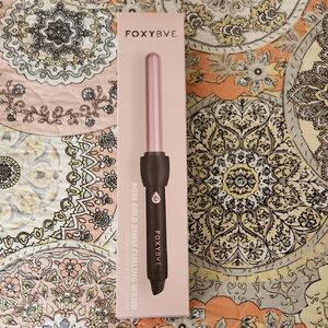 FoxyBae Rose Gold Curling Wand NIB